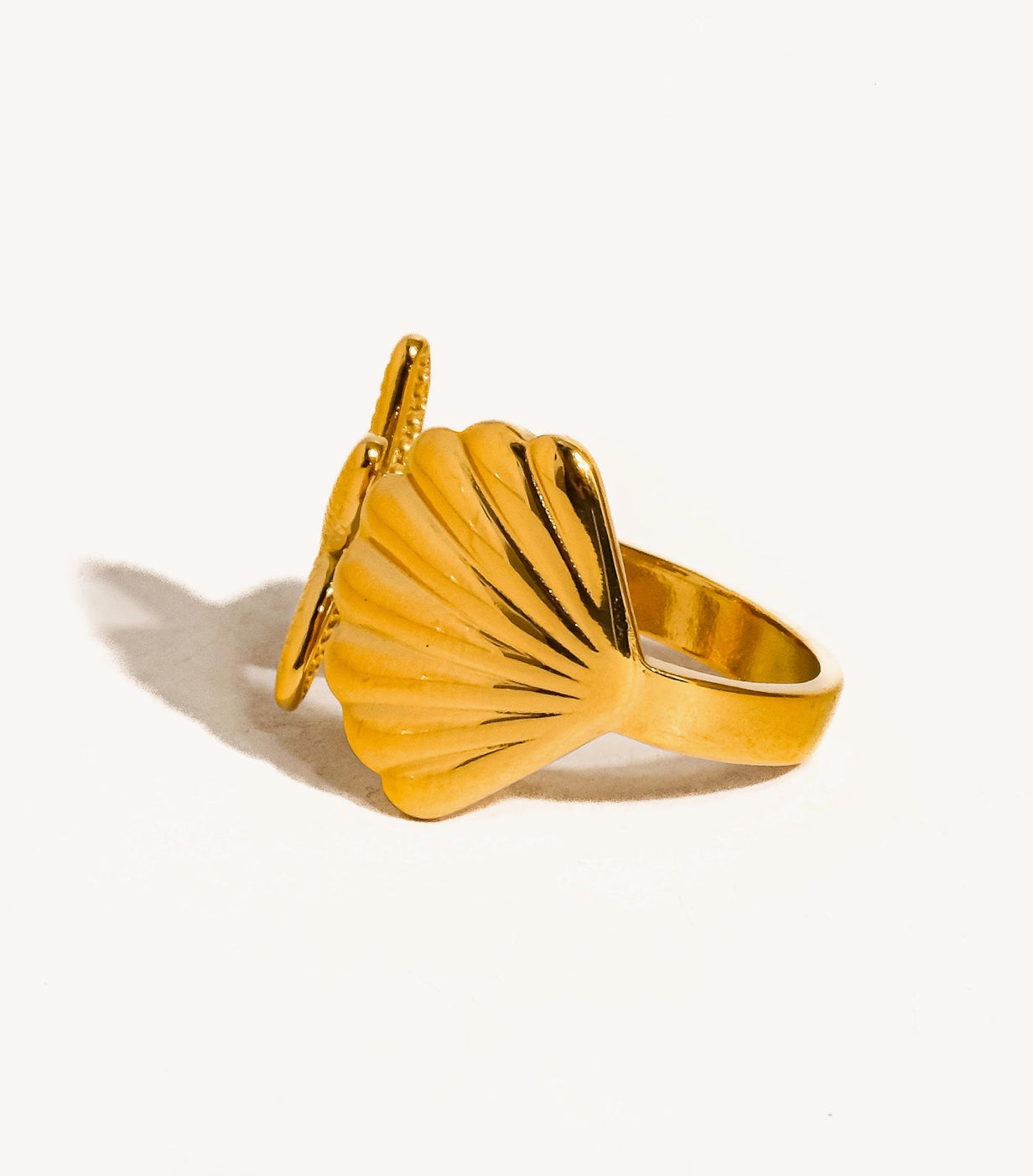 Non-Tarnish Gold Star and Shell Ring