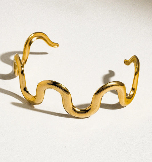 Gold Non-Tarnish Wavy Bracelet
