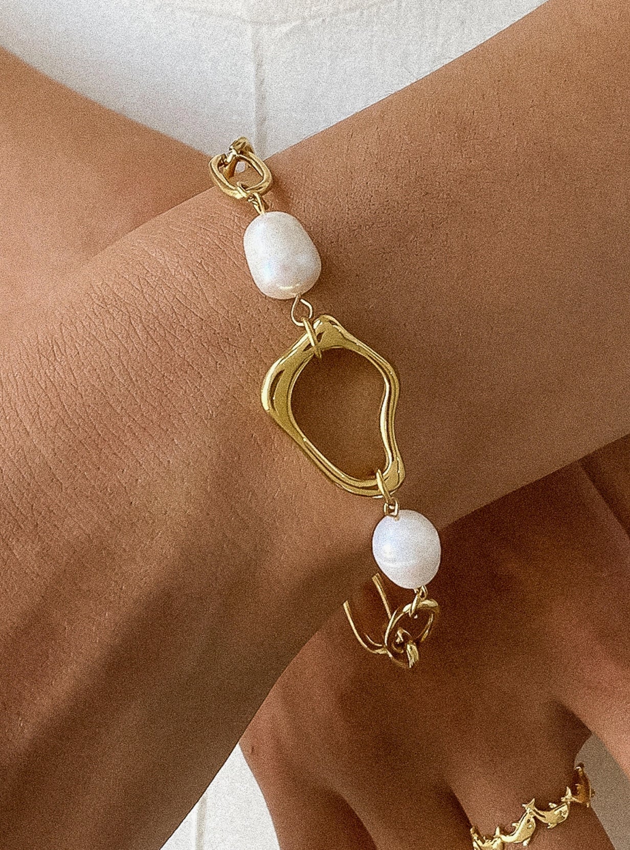 Non-Tarnish Classic Pearl Chain Bracelet